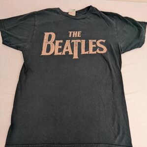 The Beatles 2005 Vintage Green Apple Label Band Tee Shirt Top Medium